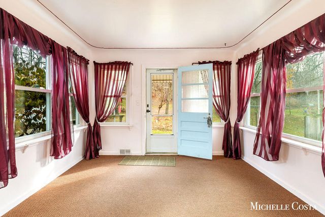 13100 Grand River Drive SE, Lowell, MI 49331