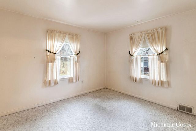 13100 Grand River Drive SE, Lowell, MI 49331