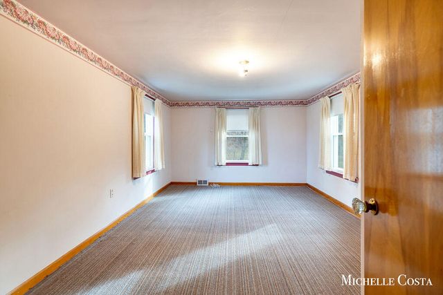 13100 Grand River Drive SE, Lowell, MI 49331