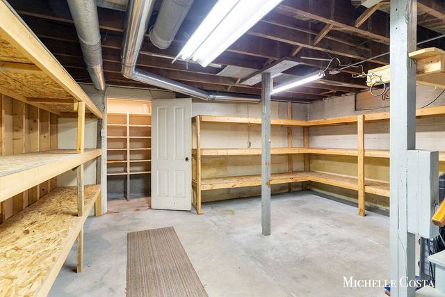 13100 Grand River Drive SE, Lowell, MI 49331