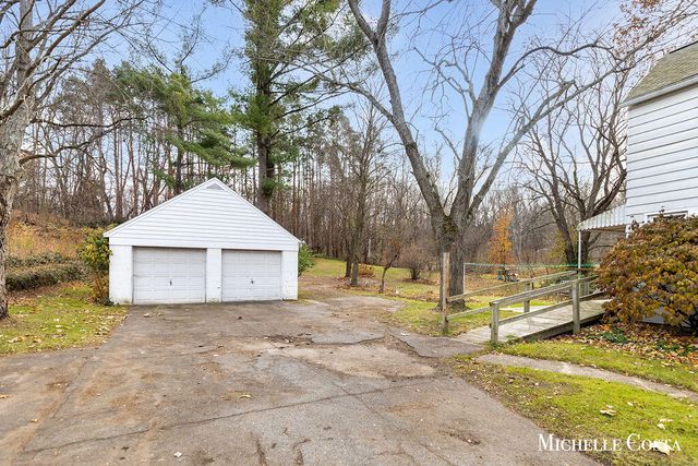 13100 Grand River Drive SE, Lowell, MI 49331