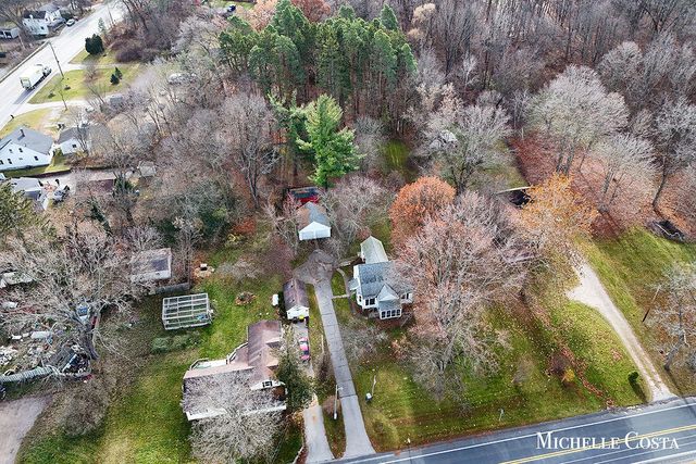 13100 Grand River Drive SE, Lowell, MI 49331