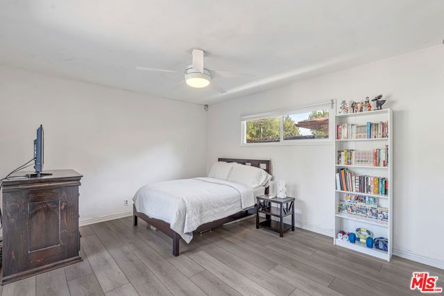 6626 Burnet Avenue, Van Nuys (los Angeles), CA 91405