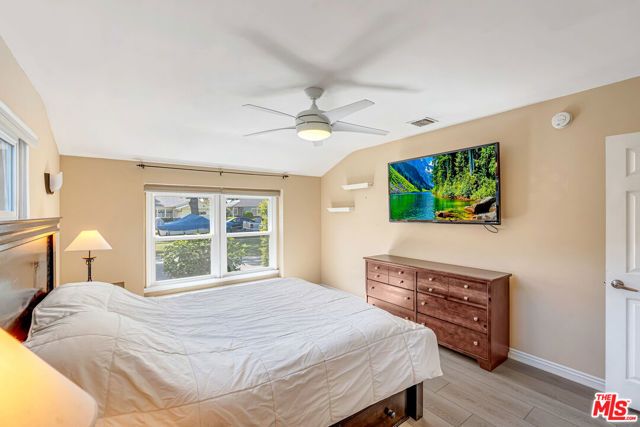 6626 Burnet Avenue, Van Nuys (los Angeles), CA 91405