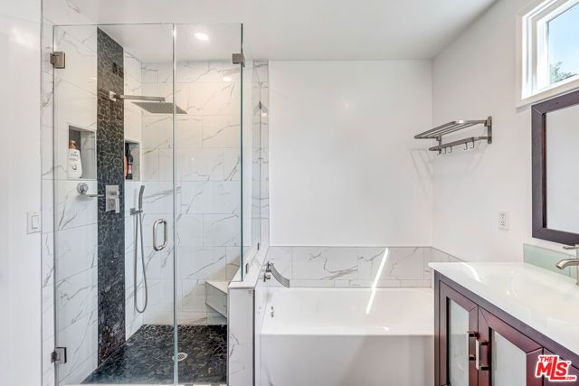6626 Burnet Avenue, Van Nuys (los Angeles), CA 91405
