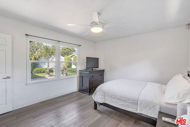 6626 Burnet Avenue, Van Nuys (los Angeles), CA 91405