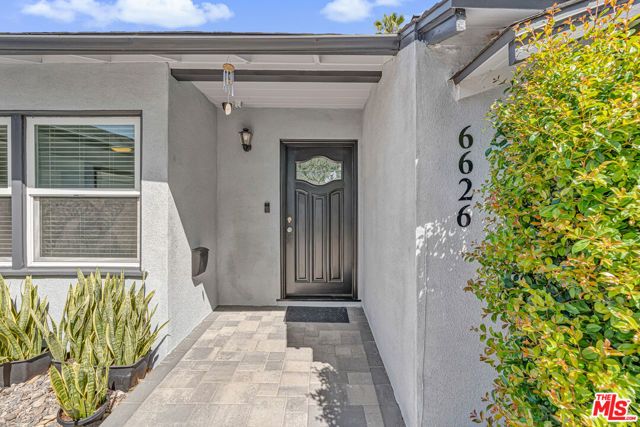 6626 Burnet Avenue, Van Nuys (los Angeles), CA 91405