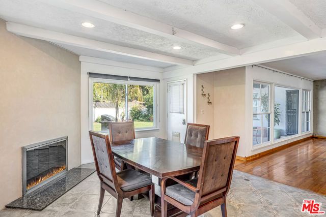 6626 Burnet Avenue, Van Nuys (los Angeles), CA 91405