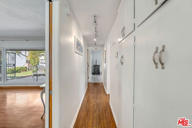 6626 Burnet Avenue, Van Nuys (los Angeles), CA 91405