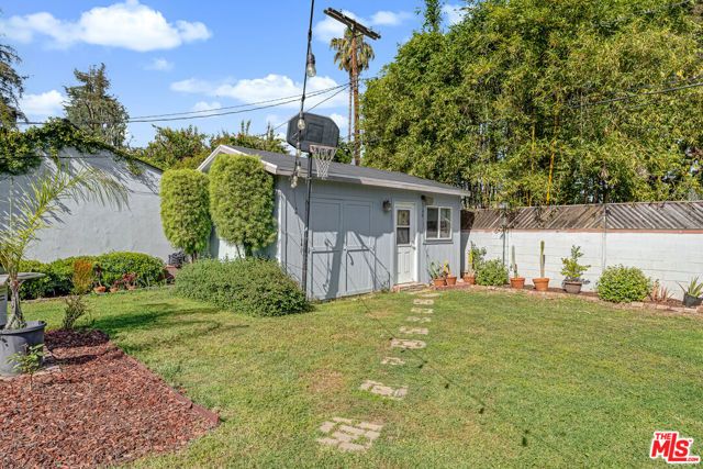6626 Burnet Avenue, Van Nuys (los Angeles), CA 91405