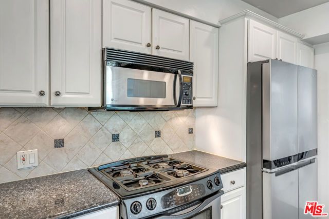6626 Burnet Avenue, Van Nuys (los Angeles), CA 91405