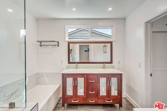 6626 Burnet Avenue, Van Nuys (los Angeles), CA 91405