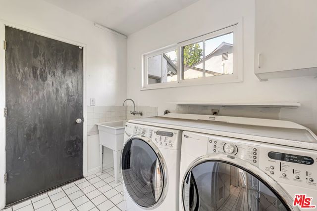 6626 Burnet Avenue, Van Nuys (los Angeles), CA 91405