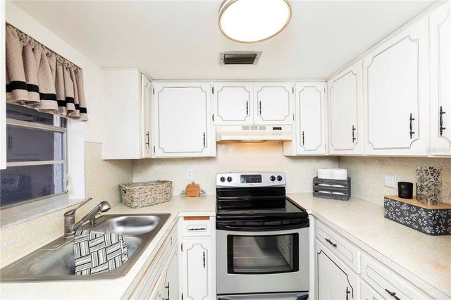 4609 MARINE PARKWAY 203, New Port Richey, FL 34652