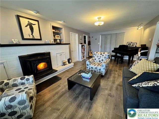 6560 Fernwood Drive, Upper Saucon Twp, PA 18036