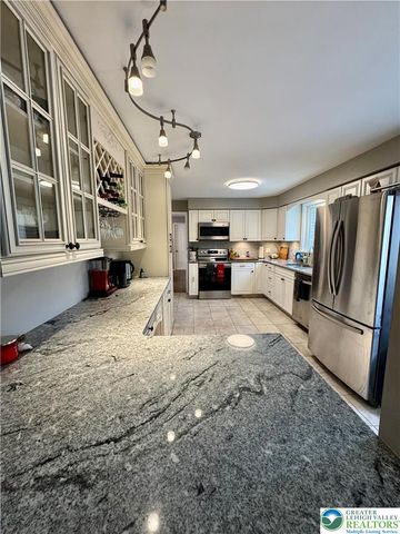 6560 Fernwood Drive, Upper Saucon Twp, PA 18036