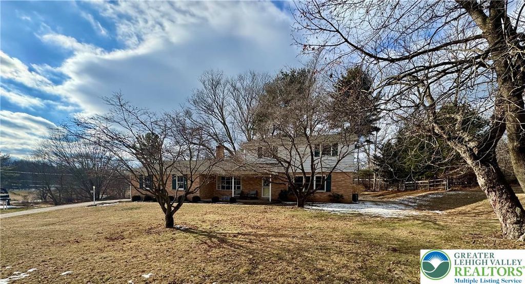 6560 Fernwood Drive, Upper Saucon Twp, PA 18036