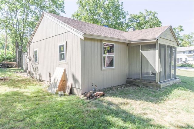 4415 August Lane, Kansas City, KS 66106