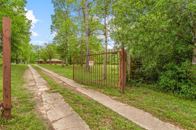 12056 Forest Glen Drive, Conroe, TX 77303