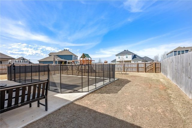 113 Dobson Street, Pea Ridge, AR 72751