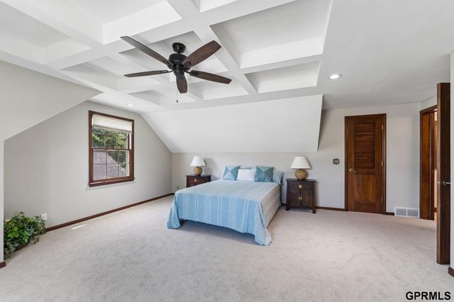 12611 Schroeder Circle, Omaha, NE 68137