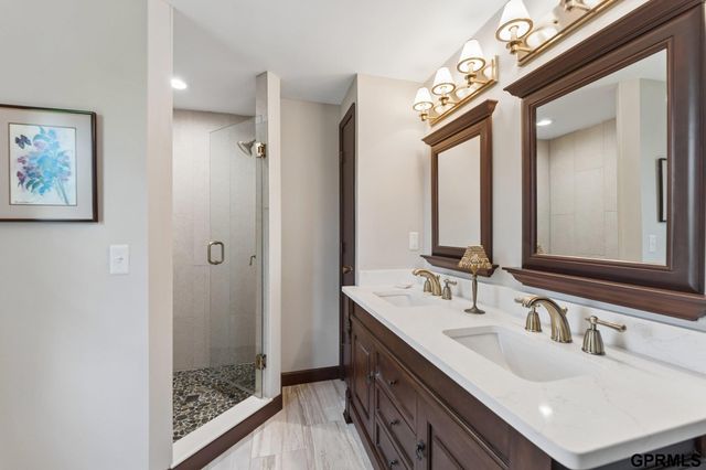 12611 Schroeder Circle, Omaha, NE 68137