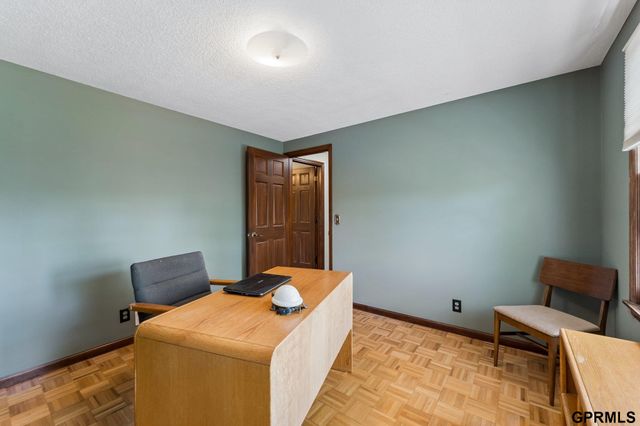 12611 Schroeder Circle, Omaha, NE 68137