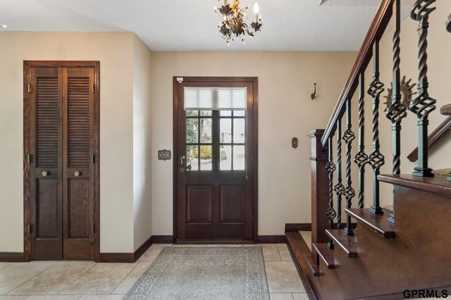 12611 Schroeder Circle, Omaha, NE 68137