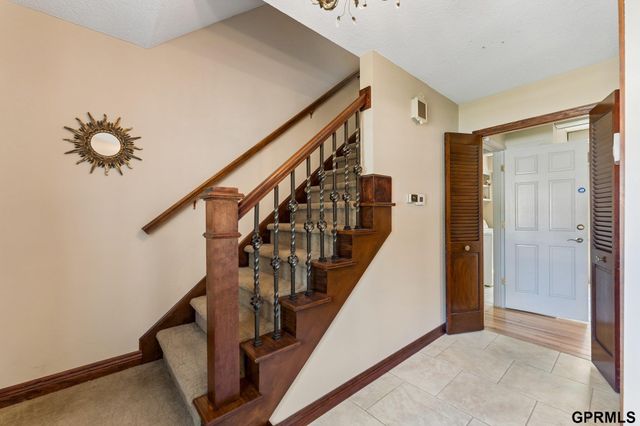 12611 Schroeder Circle, Omaha, NE 68137