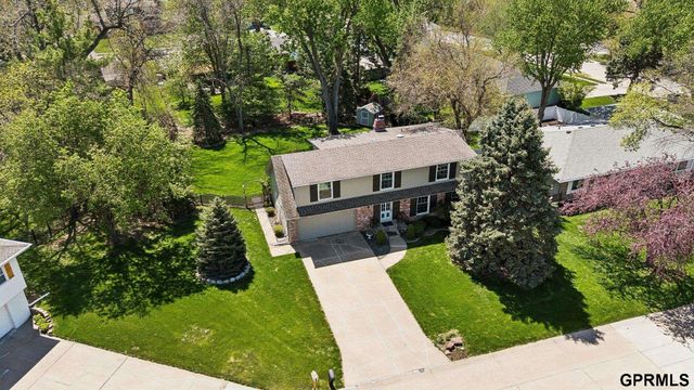 12611 Schroeder Circle, Omaha, NE 68137