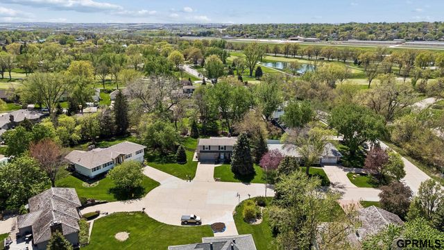 12611 Schroeder Circle, Omaha, NE 68137