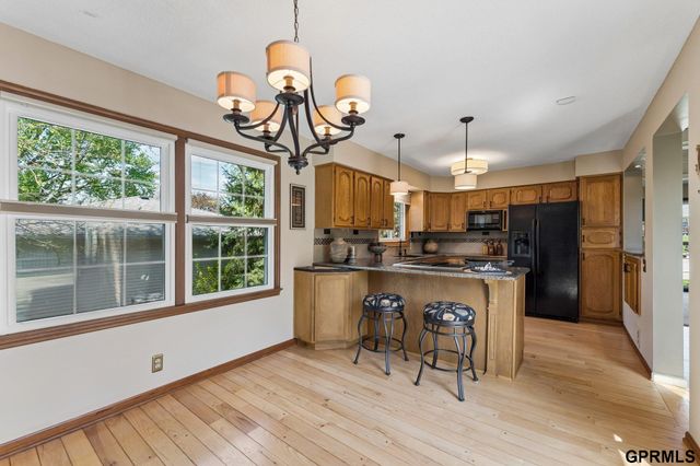 12611 Schroeder Circle, Omaha, NE 68137