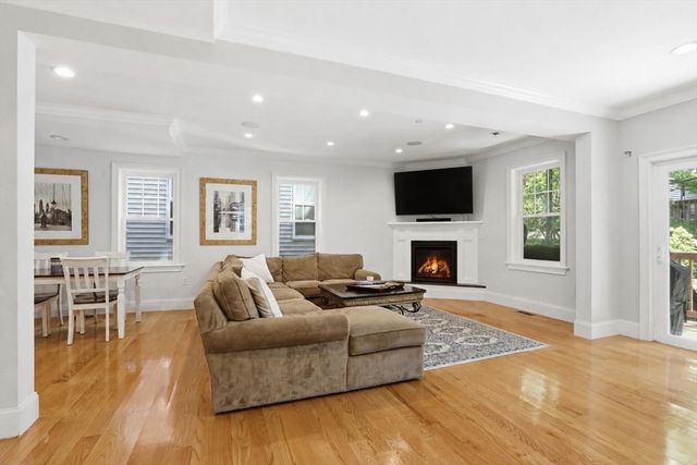20 Winfield St 1, Boston, MA 02127