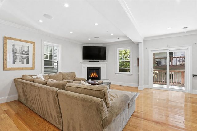 20 Winfield St 1, Boston, MA 02127