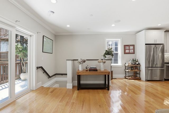 20 Winfield St 1, Boston, MA 02127