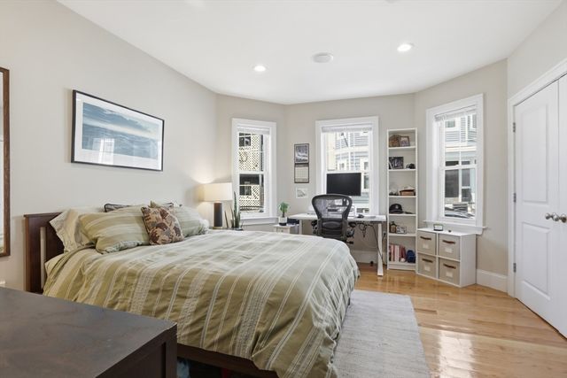 20 Winfield St 1, Boston, MA 02127
