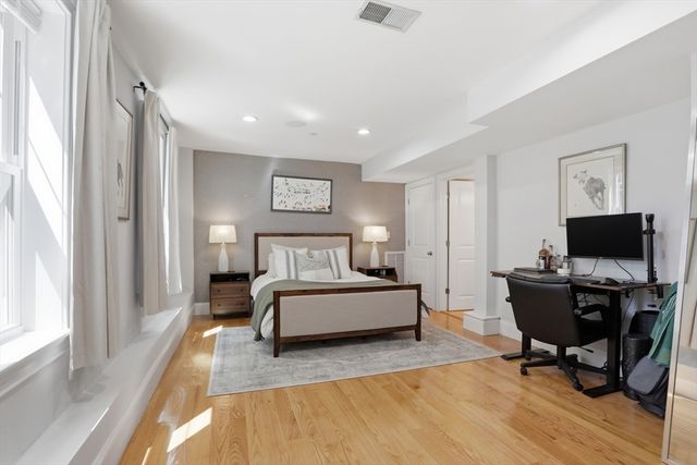 20 Winfield St 1, Boston, MA 02127