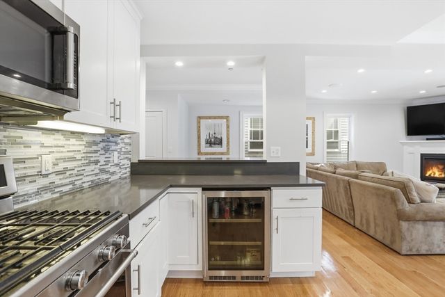 20 Winfield St 1, Boston, MA 02127
