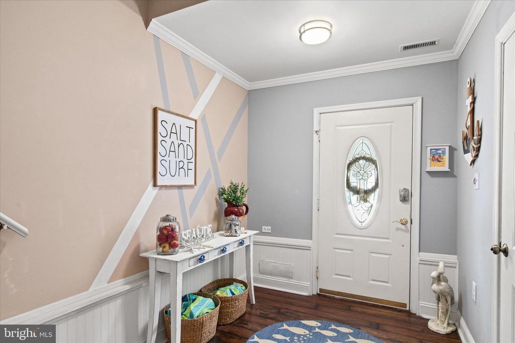 Image 10 of property listing at 121 70TH ST #4, Ocean City, MD 21842