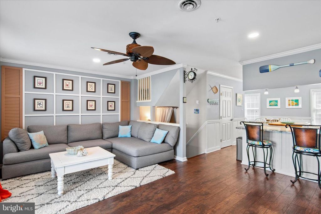 Image 15 of property listing at 121 70TH ST #4, Ocean City, MD 21842