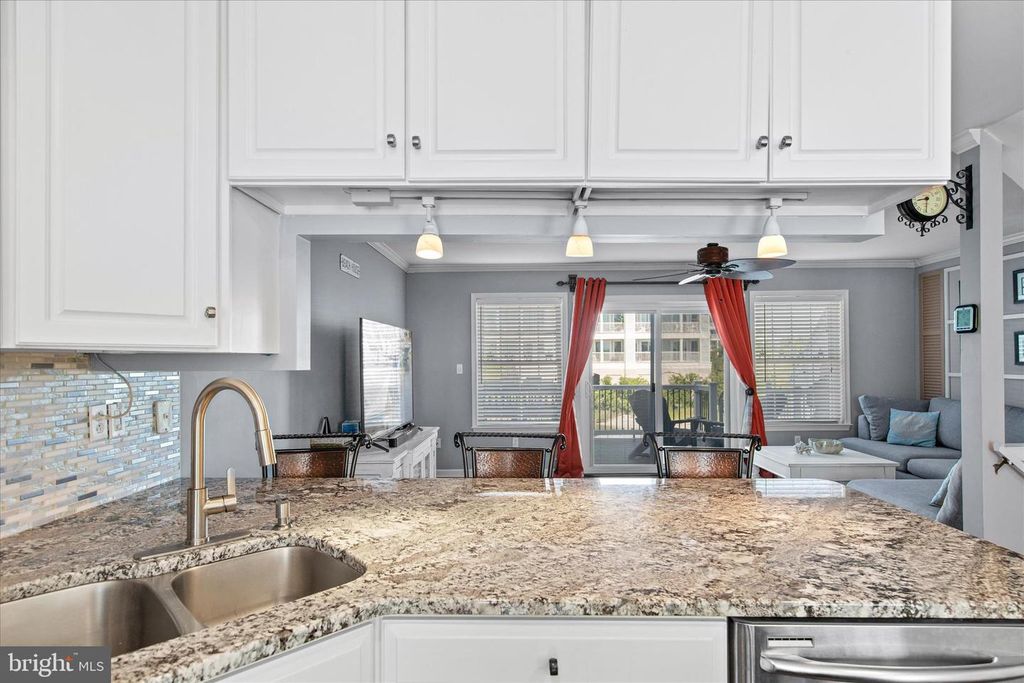 Image 27 of property listing at 121 70TH ST #4, Ocean City, MD 21842
