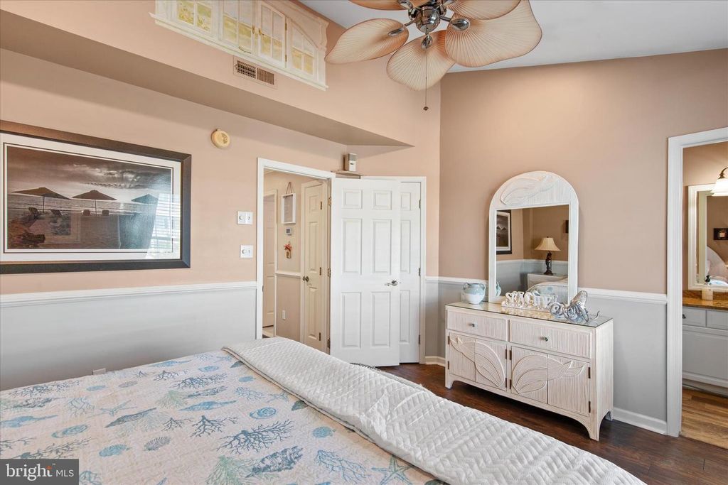 Image 48 of property listing at 121 70TH ST #4, Ocean City, MD 21842