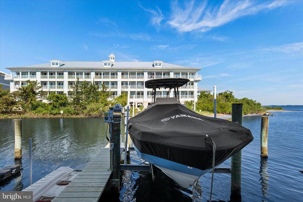 Image 53 of property listing at 121 70TH ST #4, Ocean City, MD 21842
