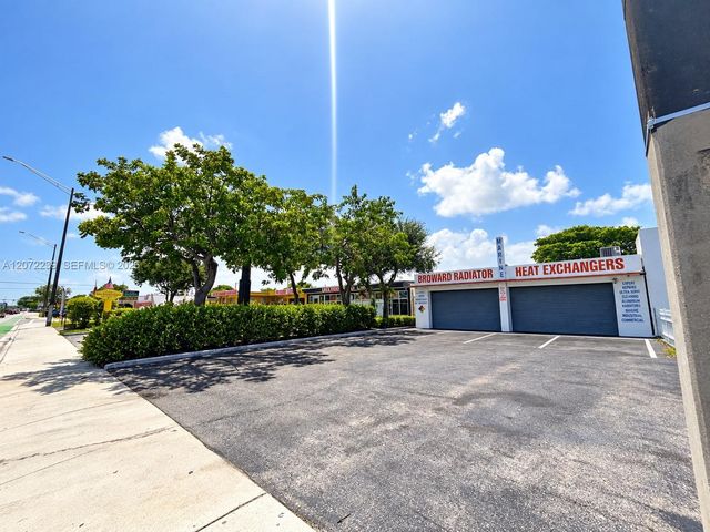 1863 S State Road 7, Fort Lauderdale, FL 33317