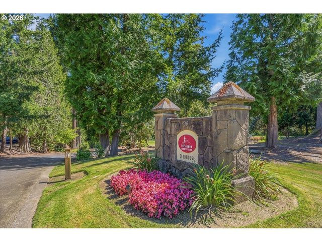 7028 Se HOGAN Rd, Gresham, OR 97080