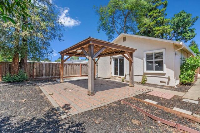 13255 Lincoln Avenue, San Martin, CA 95046