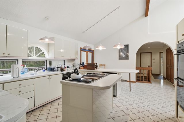 140 Waverly Rd, Ludlow, MA 01056