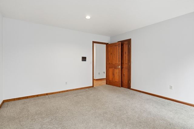 140 Waverly Rd, Ludlow, MA 01056