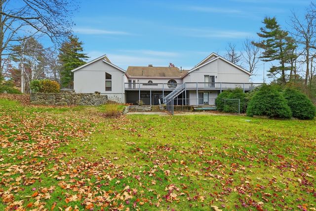 140 Waverly Rd, Ludlow, MA 01056
