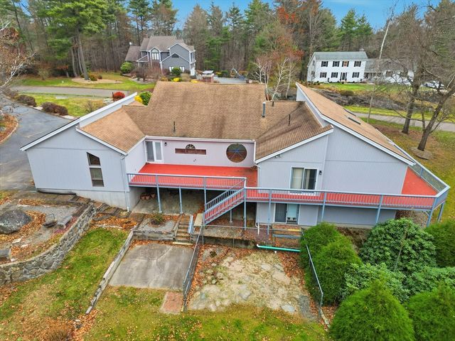 140 Waverly Rd, Ludlow, MA 01056